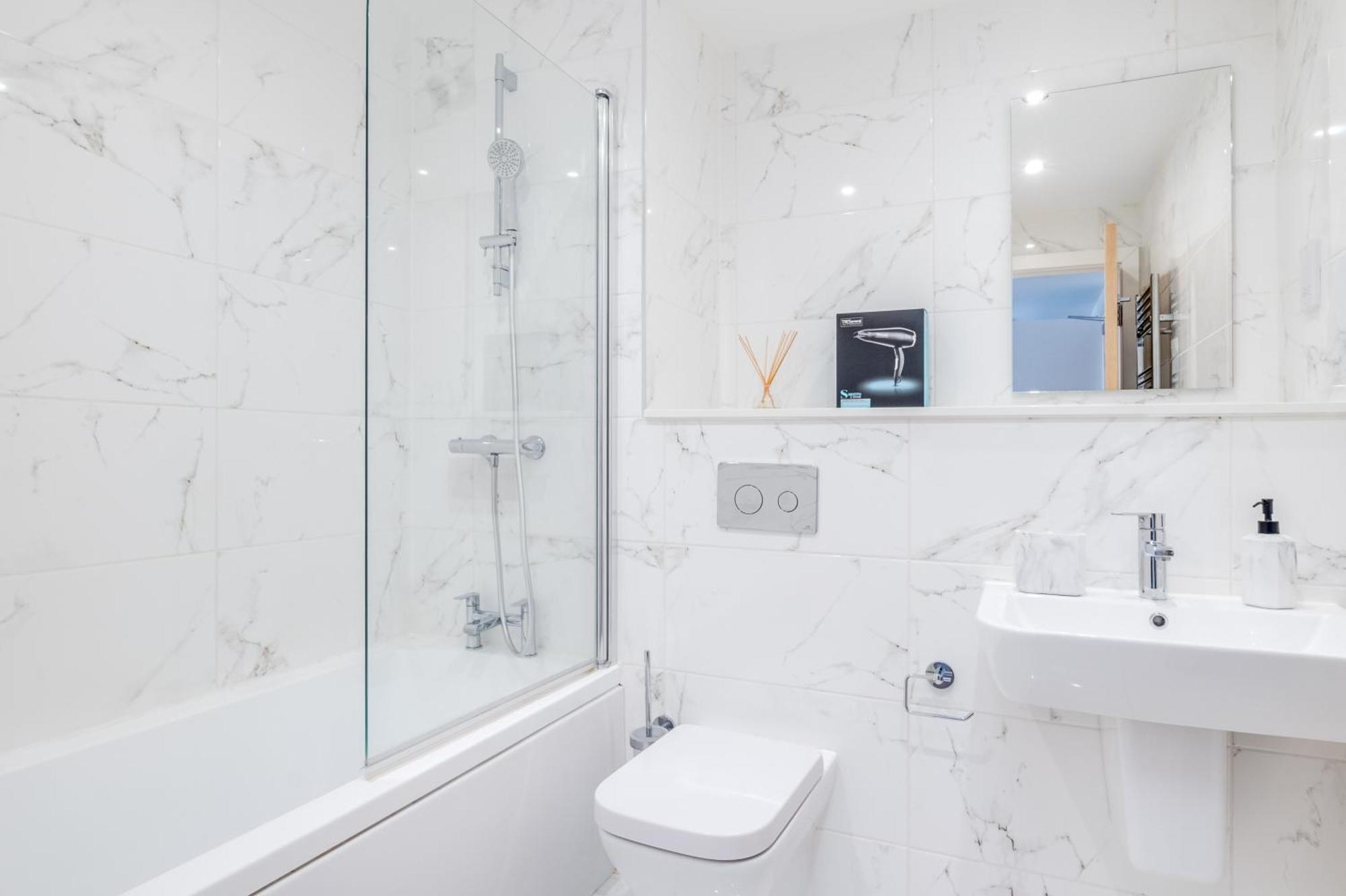 Broadway Mailbox Luxury New 1 Bed Apartment With Free Parking Birmingham Eksteriør billede